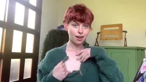 Snapshot of msprissylynx chatting on 11-17-25, 01:50 Adela Rose MsPrissyLynx online show from 11-17-25, 01:50