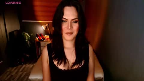 Snapshot of msveeyxo1 chatting on 12-02-25, 11:00 Veey online show from 12-02-25, 11:00