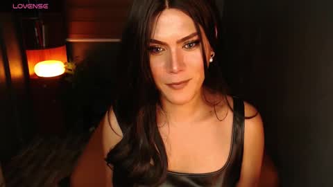 Snapshot of msveeyxo1 chatting on 03-08-26, 02:04 Veey online show from 03-08-26, 02:04