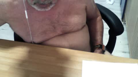 Snapshot of mtwpaul chatting on 07-18-26, 12:09 mtwpaul online show from 07-18-26, 12:09