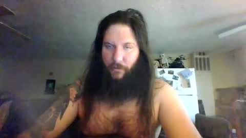 Snapshot of mudge chatting on 01-15-25, 02:38 Mudge online show from 01-15-25, 02:38