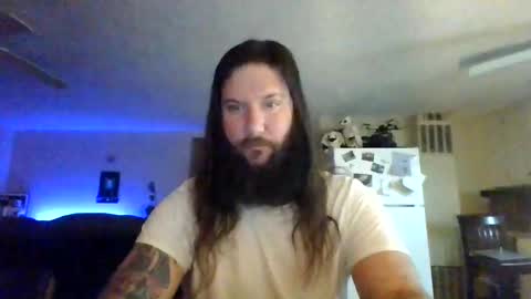 Snapshot of mudge chatting on 02-19-25, 11:36 Mudge online show from 02-19-25, 11:36