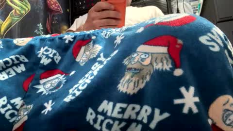 Snapshot of muecapr chatting on 12-01-25, 12:10 Freakyt online show from 12-01-25, 12:10