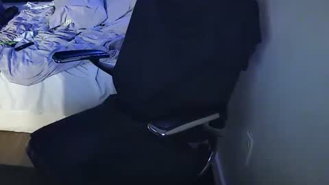 Snapshot of muffdiver718 chatting on 01-20-25, 09:24 Muffdiver online show from 01-20-25, 09:24