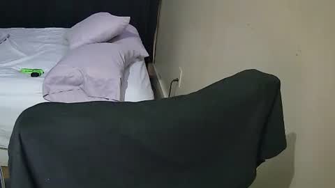 Snapshot of muffdiver718 chatting on 01-26-25, 12:48 Muffdiver online show from 01-26-25, 12:48