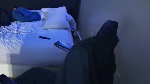 Snapshot of muffdiver718 chatting on 02-08-25, 08:20 Muffdiver online show from 02-08-25, 08:20