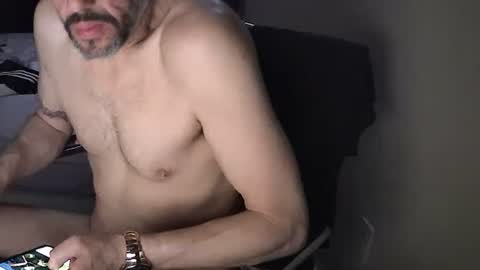 Snapshot of muffdiver718 chatting on 02-15-25, 09:49 Muffdiver online show from 02-15-25, 09:49