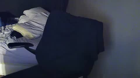 Snapshot of muffdiver718 chatting on 02-21-25, 08:18 Muffdiver online show from 02-21-25, 08:18