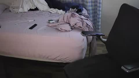 Snapshot of muffdiver718 chatting on 03-04-25, 09:07 Muffdiver online show from 03-04-25, 09:07