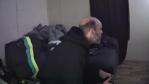 Snapshot of muffdiver718 chatting on 02-06-26, 02:38 Muffdiver online show from 02-06-26, 02:38