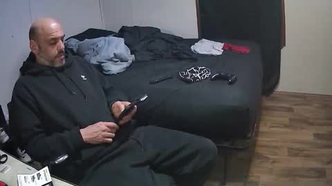 Snapshot of muffdiver718 chatting on 02-16-26, 11:23 Muffdiver online show from 02-16-26, 11:23