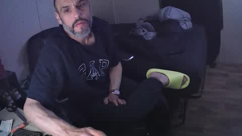 Snapshot of muffdiver718 chatting on 03-02-26, 05:08 Muffdiver online show from 03-02-26, 05:08