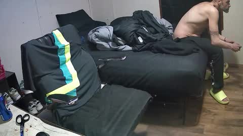 Snapshot of muffdiver718 chatting on 03-03-26, 02:18 Muffdiver online show from 03-03-26, 02:18