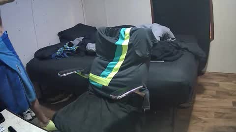 Snapshot of muffdiver718 chatting on 03-05-26, 12:23 Muffdiver online show from 03-05-26, 12:23