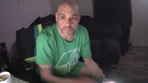 Muffdiver online show from 03-30-26, 03:18