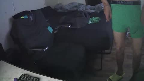 Muffdiver online show from 04-30-26, 08:20