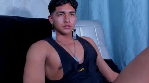 muichiro tokito1 online show from 12-20-24, 10:49