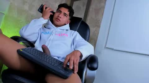 muichiro tokito1 online show from 12-23-24, 08:22