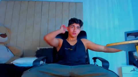 muichiro tokito1 online show from 02-02-25, 03:54