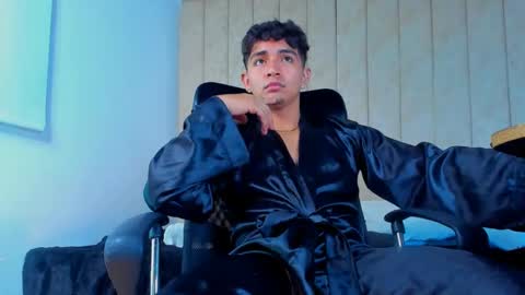 muichiro tokito1 online show from 02-15-25, 07:27