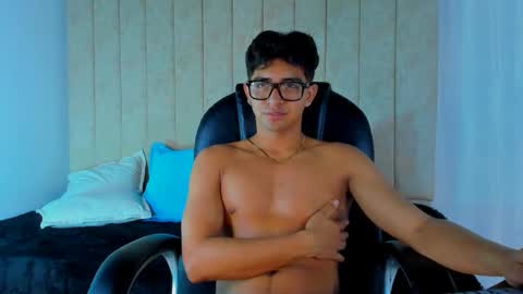 muichiro tokito1 online show from 02-22-25, 04:18