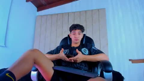 muichiro tokito1 online show from 03-07-25, 04:13