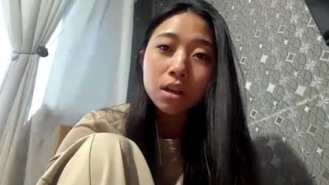 Snapshot of muiklecha chatting on 03-08-26, 09:18 Mia online show from 03-08-26, 09:18