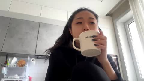 Snapshot of muiklecha chatting on 03-12-26, 02:07 Mia online show from 03-12-26, 02:07