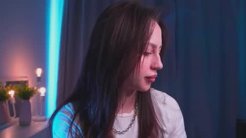 Kira online show from 09-19-25, 05:53