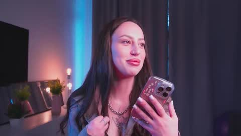 Kira online show from 09-22-25, 04:58