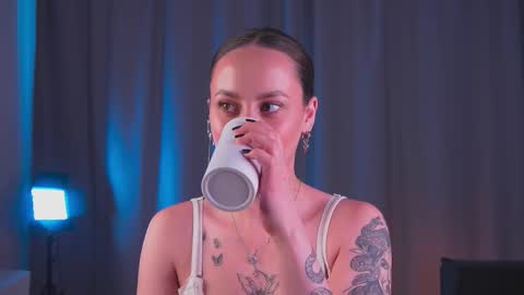 Kira online show from 10-06-25, 07:50