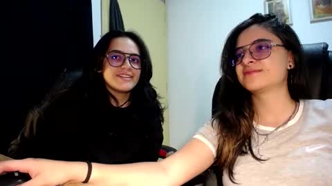 Snapshot of multiorgasmic_6 chatting on 10-07-25, 02:20 Dani and Alex online show from 10-07-25, 02:20