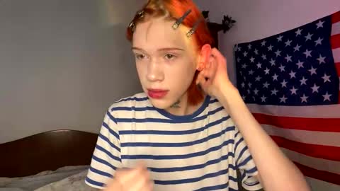 Snapshot of mun_poli chatting on 09-18-25, 06:26 Polik online show from 09-18-25, 06:26