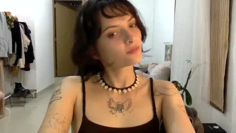 Snapshot of munchi_ chatting on 02-20-25, 01:46   online show from 02-20-25, 01:46