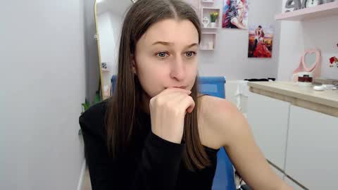 Snapshot of muriel_elvin chatting on 10-01-25, 10:21 muriel_elvin online show from 10-01-25, 10:21