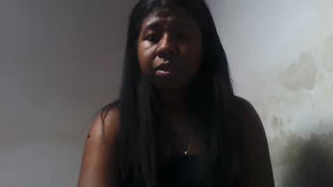 Snapshot of murielleee chatting on 05-11-26, 06:08 murielleee online show from 05-11-26, 06:08