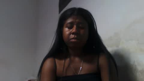 Snapshot of murielleee chatting on 05-11-26, 04:04 murielleee online show from 05-11-26, 04:04