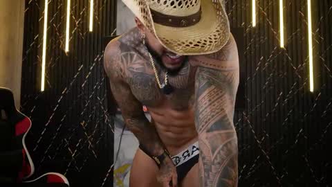 Snapshot of muscle_man19 chatting on 05-16-26, 05:26 Nick online show from 05-16-26, 05:26