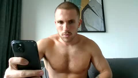 muscleshow00 online show from 07-08-26, 09:36