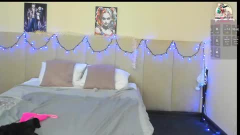 Snapshot of musclexxxbarbie chatting on 12-30-24, 12:22 Eva online show from 12-30-24, 12:22