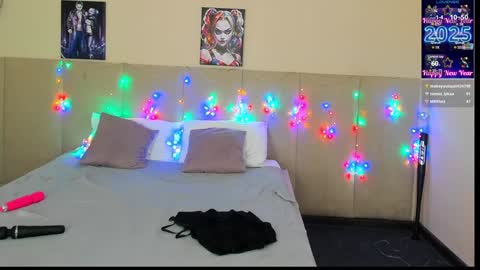 Snapshot of musclexxxbarbie chatting on 01-22-25, 02:48 Eva online show from 01-22-25, 02:48