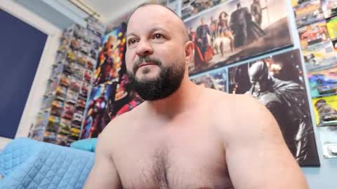 Snapshot of muscular_bear chatting on 03-06-26, 05:37 Chris online show from 03-06-26, 05:37