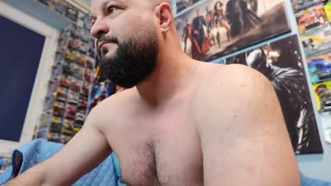 Snapshot of muscular_bear chatting on 03-10-26, 06:07 Chris online show from 03-10-26, 06:07