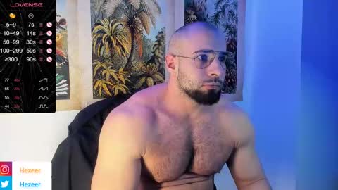 Snapshot of musculusx chatting on 01-09-25, 01:18 Musculus online show from 01-09-25, 01:18