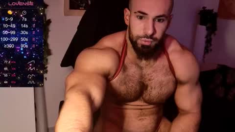 Snapshot of musculusx chatting on 10-05-25, 12:58 Musculus online show from 10-05-25, 12:58