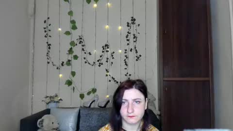 Jeneva online show from 04-29-26, 06:25