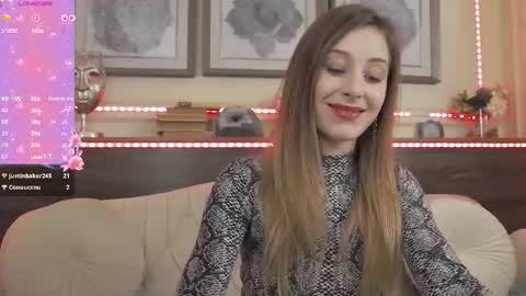 Luna  online show from 11-25-25, 07:14