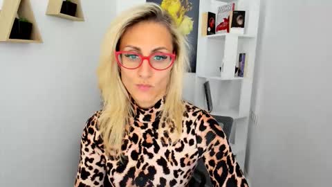 Diana online show from 09-10-25, 11:32