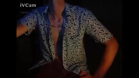 Snapshot of mush_living_room chatting on 03-25-26, 05:13 mush_living_room online show from 03-25-26, 05:13