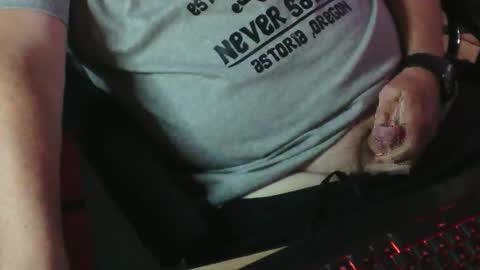 Snapshot of muso44 chatting on 01-01-25, 01:47 Muso online show from 01-01-25, 01:47